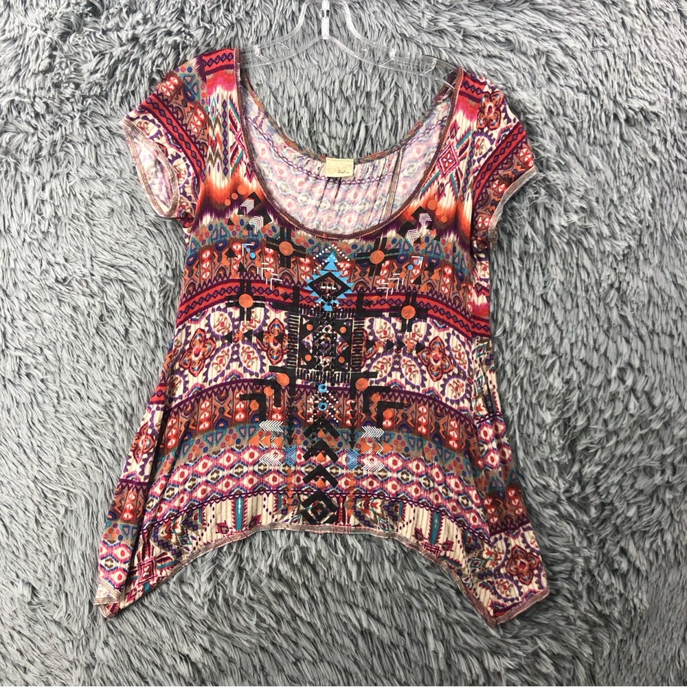 Daytrip Top Womens Small Embellished Southwestern Shark Bite Hem Open Back